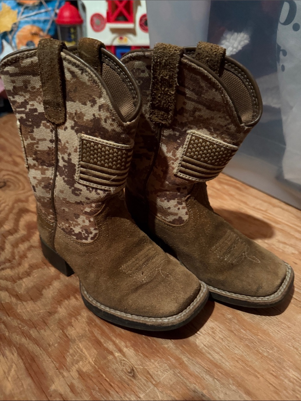 Brown Western Kids Boots with Camouflage Shaft USA patch